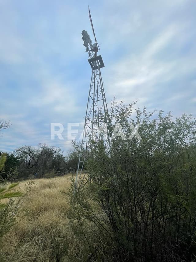 Terreno campestre en venta en Cadereyta sobre carretera Pueblo Nuevo