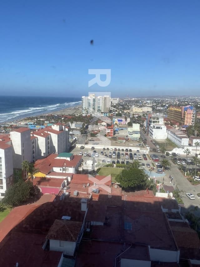 Departamento en Condominio en el piso 9, frente y vista al mar y acceso a playa en el Rosarito Beach Hotel Resort en Rosarito B.C.