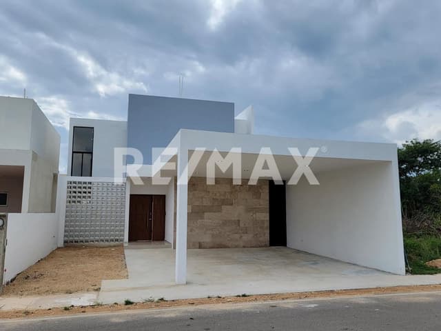 CASA en VENTA en Privada NADIRA, Conkal, Yucatán.