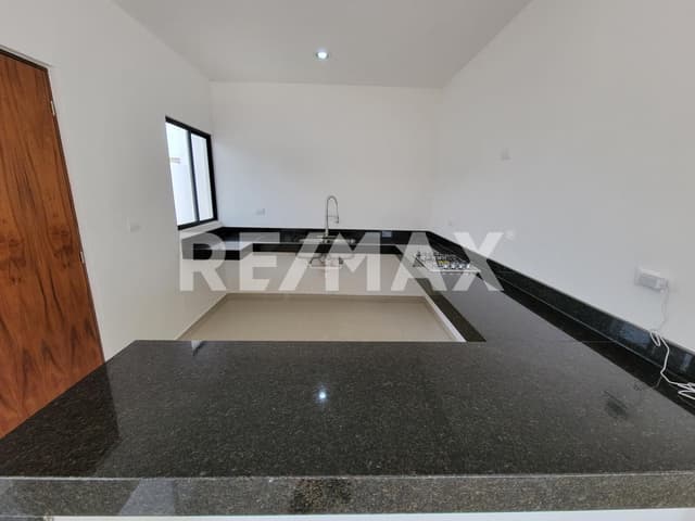 CASA en VENTA en Privada NADIRA, Conkal, Yucatán.