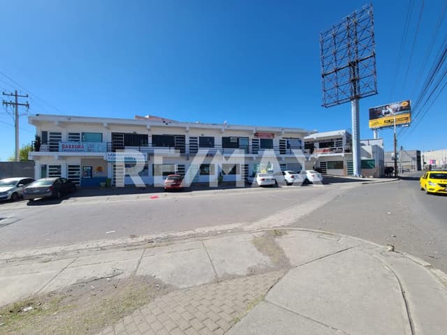 LOCAL EN RENTA EN PLAZA ARCANGEL 