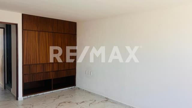 CASA EN VENTA CON FRENTE AL MAR EN ACAPULCO EN LA PLAYA DE PIE DE LA CUESTA EN ACAPULCO