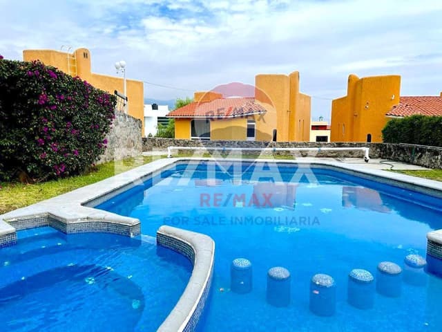 Venta de casa en condominio, Lomas Tetela, Cuernavaca, Morelos...Clave 4733