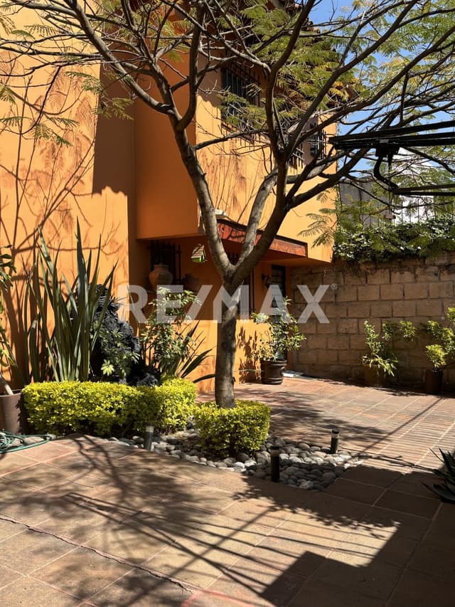 VENTA DE CASA EN FUENTE DEL NIÑO, LOMAS DE TECAMACHALCO.