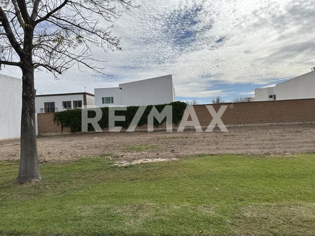 TERRENO EN VENTA EN LAS VILLAS