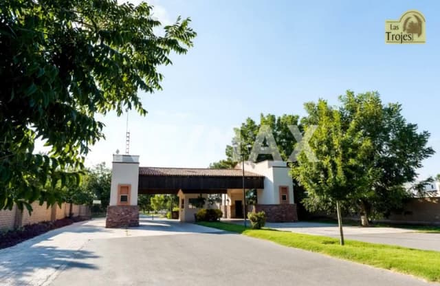 TERRENO EN VENTA EN LAS TROJES 