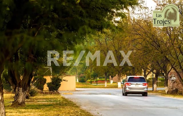 TERRENO EN VENTA EN LAS TROJES 