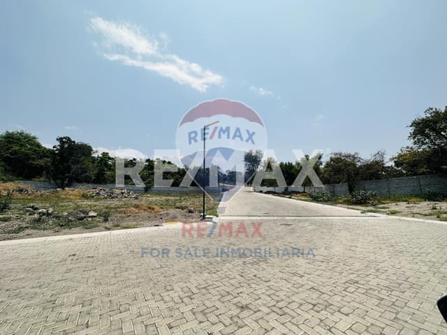 Venta de lote residencial en Oaxtepec, Morelos...Clave 4747