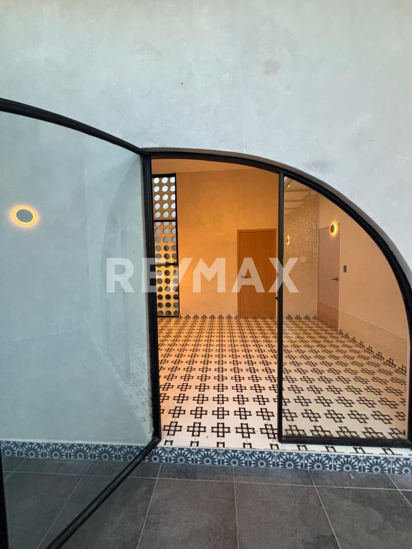 Casa en venta en el centro de Mérida, cerca de Itzaes (Casa ZEBEDEO)