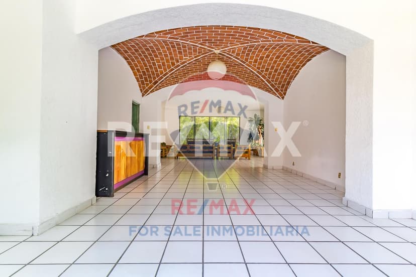 Venta de casa en condominio, Col. Miraval, Cuernavaca, Morelos...Clave 4754