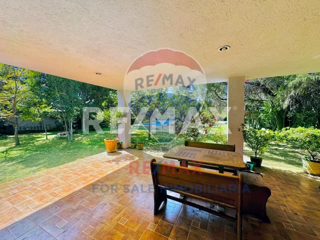 Venta de casa en el Fracc. Lomas del Sol, Cuernavaca, Morelos...Clave 4759