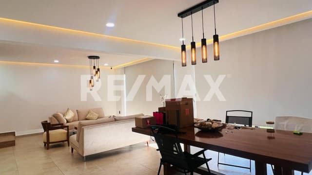 CASA NUEVA EN ZONA DIAMANTE ACAPULCO EXCELENTES ACABADOS CERCA DEL AEROPUERTO