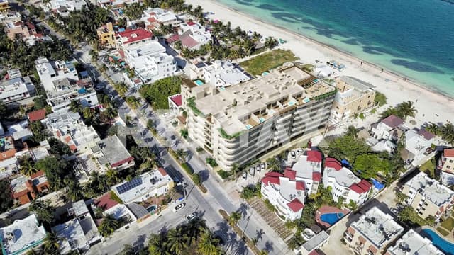 1 Bedroom Condo For Sale in Puerto Morelos Steps From the Beach