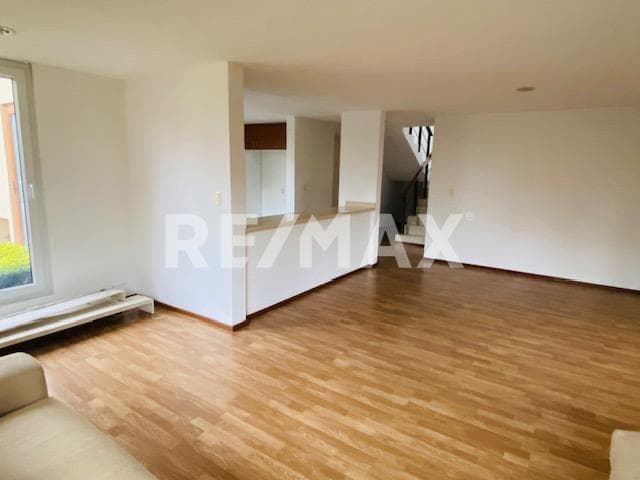 CASA EN VENTA EN PUERTA REAL CORREGIDORA QUERETARO RCV240229-GM