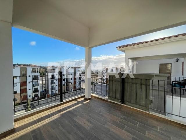 Venta de moderno Penthouse en Viñedos del Mar.