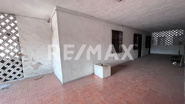EDIFICIO con USO DE SUELO MIXTO EN VENTA EN CUMBRES 3ER SECTOR 