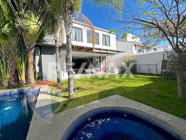 Venta de casa en el Club de Golf Paraíso Country, Zapata, Morelos..Clave 4789