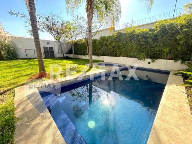 Venta de casa en el Club de Golf Paraíso Country, Zapata, Morelos..Clave 4789