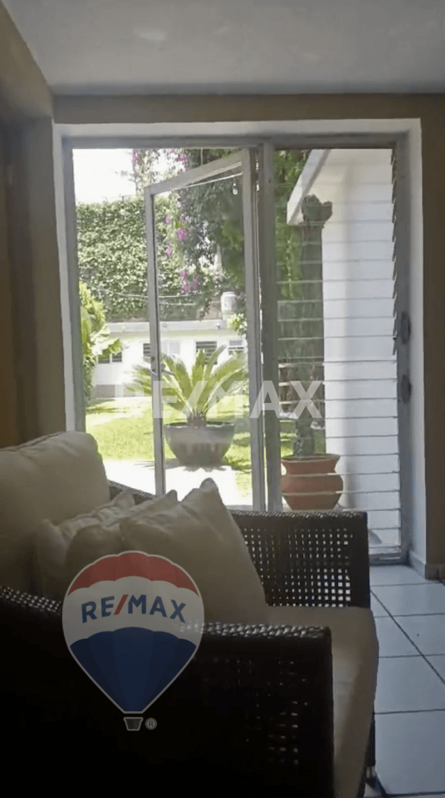 Venta de casa 3 niveles, Col. Las Palmas, Cuernavaca, Morelos...Clave 4796