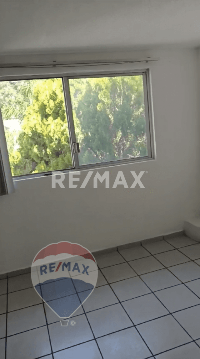 Venta de casa 3 niveles, Col. Las Palmas, Cuernavaca, Morelos...Clave 4796