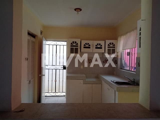 CASA EN VENTA RESIDENCIAL NICHUPTE