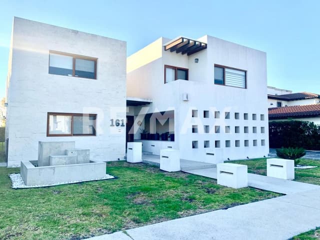 CASA EN VENTA EN EL CAMPANARIO 