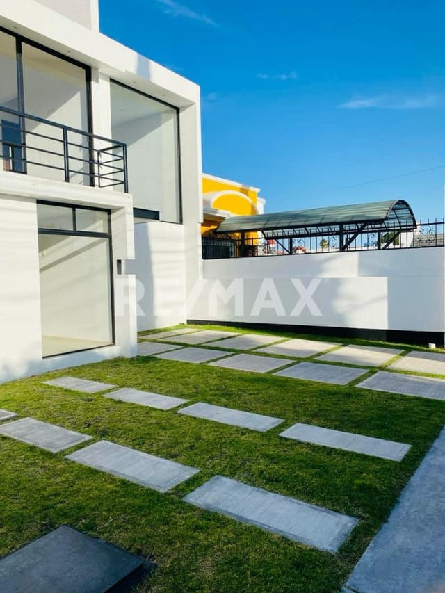 VENTA DE CASA EN HACIENDAS DE TEQUISQUIAPAN QUERETARO RCV240322-EL