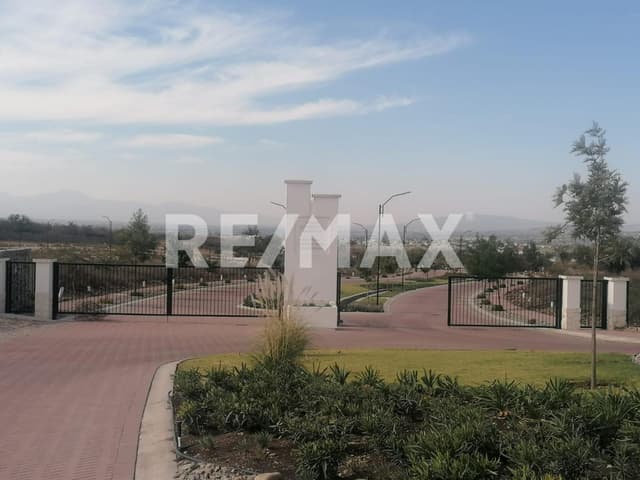 VENTA DE TERRENO CIUDAD MADERAS CORREGIDORA, CONDOMINIO AZALEA