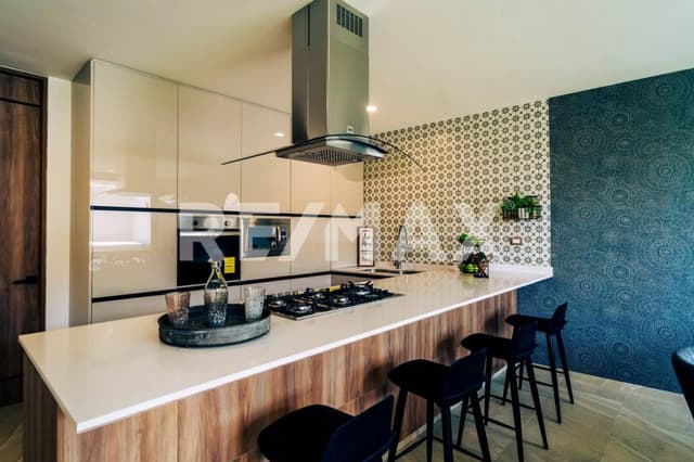 VENTA CASAEN CONDOMINIO NUEVA ZIBATA QUERETARO RCV240326-RHG