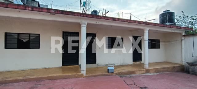 Casa con Amplio Terreno en Guadalupe