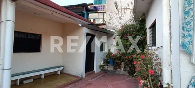 Casa con Amplio Terreno en Guadalupe