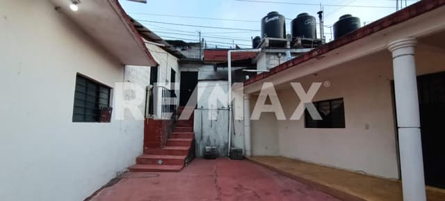 Casa con Amplio Terreno en Guadalupe