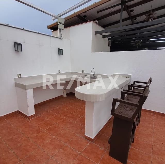BONITA VILLA EN RENTA EN CONDOMINIO PRIVADO MARINA PUERTO VALLARTA