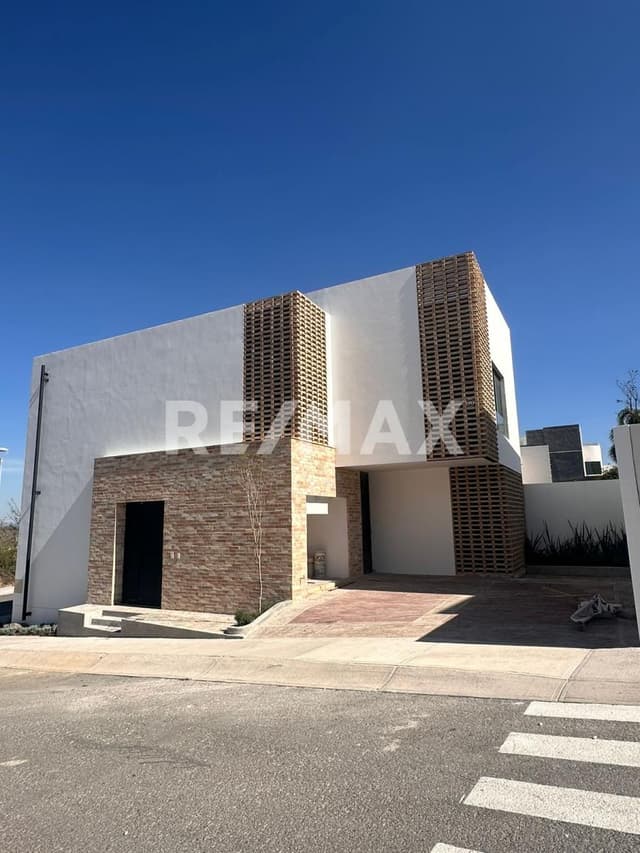 CASA EN VENTA EN CONDOMINIO ZIBATÁ 