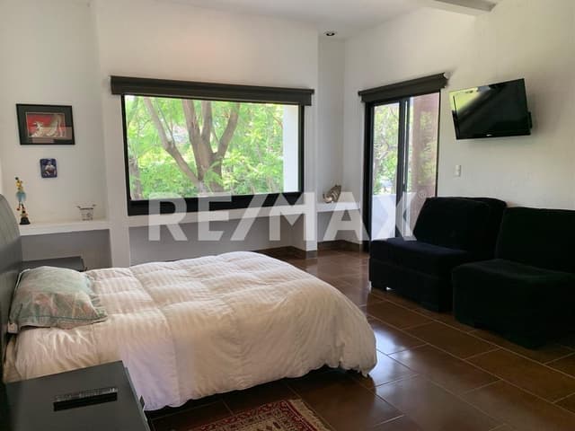 CASA EN VENTA EN COLINAS DEL BOSQUE QUERETARO RCV240405-DE