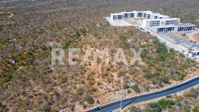 HUGE LAND FOR SALE NEAR DIAMANTE GOLF COURSE DEVELOPMENT - ENORME TERRENO EN VENTA CERCA DEL DESARROLLO DEL CAMPO DE GOLF DIAMANTE LOS CABOS