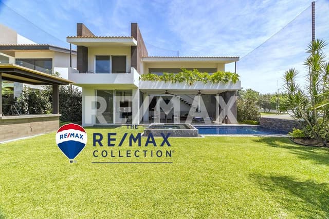 Venta de casa en el Club de Golf Paraíso Country, Morelos...Clave 4861