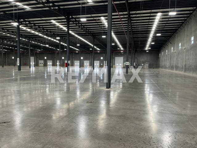 BODEGA COMERCIAL EN RENTA DE 5,120 M2 EN VALLE BONITO, TIJUANA B.C.
