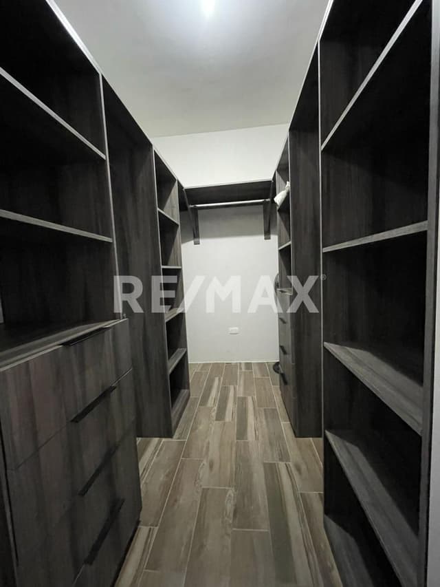 CASA EN VENTA EN VALPARAISO RESIDENCIAL, TIJUANA B.C.