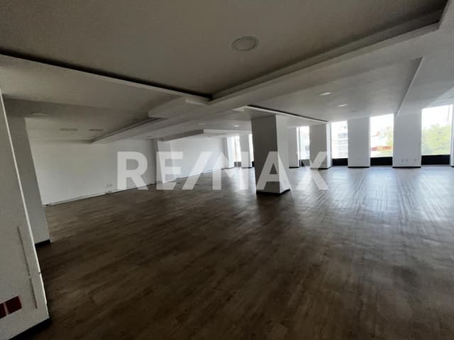 Oficinas en renta en Calle Niza en Colonia Juárez 