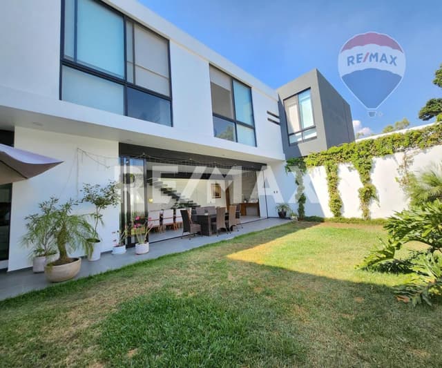 Venta de casa en Real Tetela, Cuernavaca, Morelos...Clave 4869