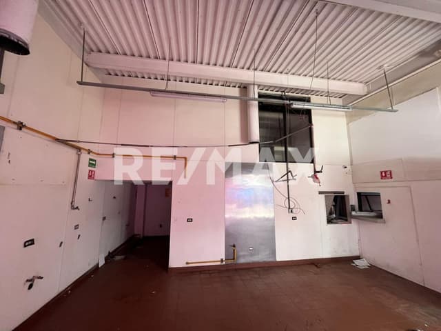 LOCAL EN RENTA DE 323 M2 EN AV. RIO TIJUANA, B.C.