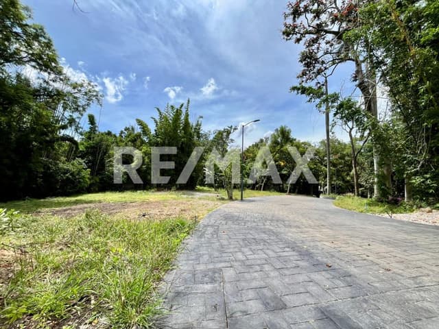 Venta de lotes residenciales en Cuernavaca, Morelos...Clave 4878