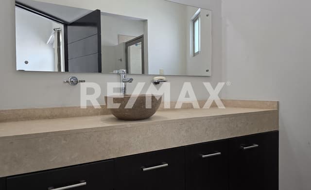 CASA EN VENTA LAS TROJES 