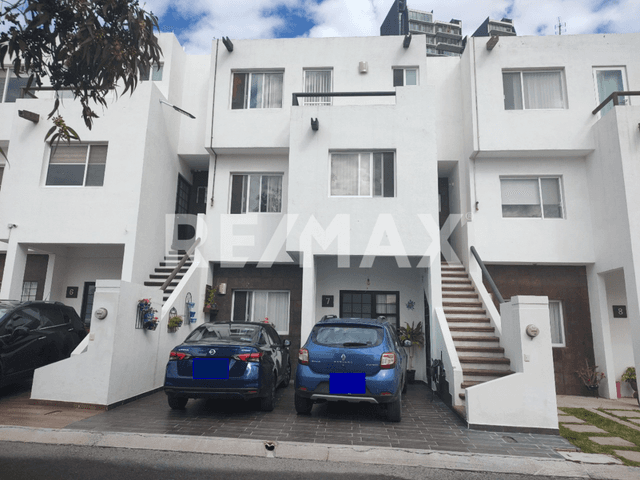 CASA VENTA FRAC LA ERMITA A UN LADO DE LOMA DORADA QUERETARO RCV240419-LS