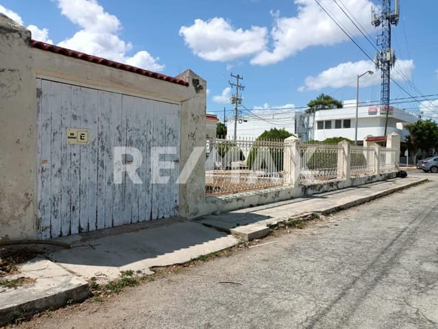 Venta Casa en esquina una planta, 3 recs. Col. Garcia Ginerés en Mérida, Yuc.