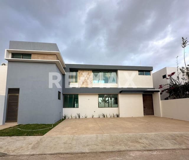 Casa de 4 habitaciones al norte de Mérida y sin cuota de mtto, San Diego Cutz