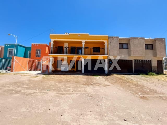 Casa en venta en col. Ensueño con local comercial