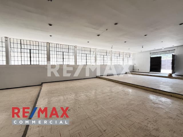 Renta de Bodega Comercial, Centro de Cuernavaca, Morelos...Clave 4919