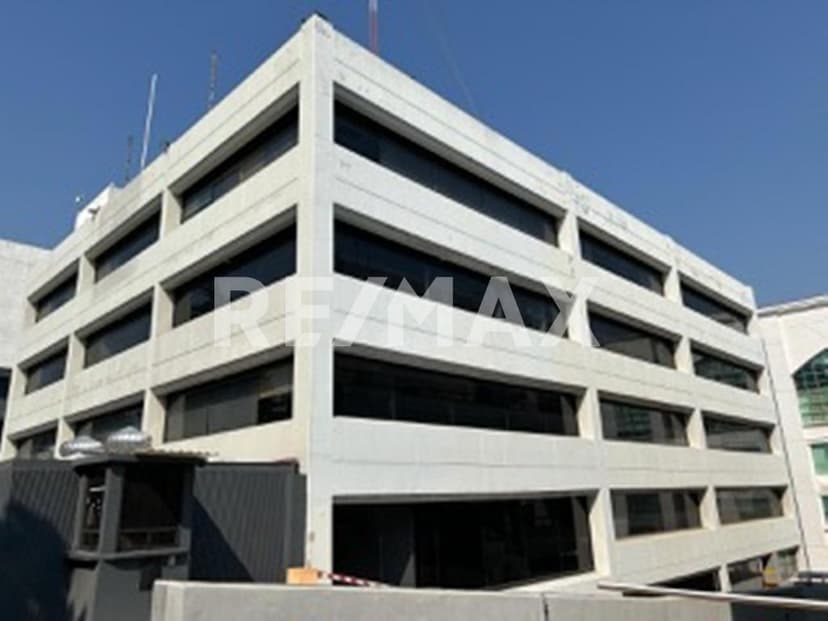 Local Comercial en Renta en Bosques de las Lomas ( 606064 )